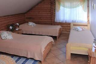 Отели типа «постель и завтрак» Pod Dobrym Aniołem Krzywonoga Трехместный номер с ванной комнатой-9